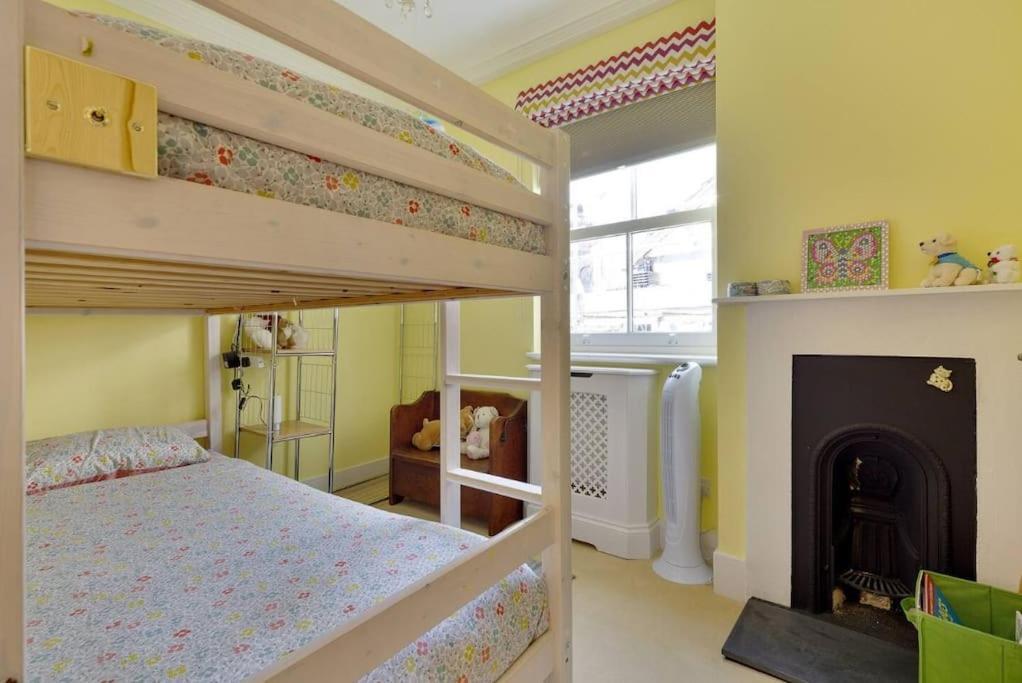 Windsor/Legoland/Ascot Charming 3Br Home In Centre Exteriér fotografie